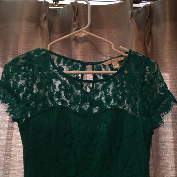 Beautiful dress - Lauren Conrad size 2 - Picture 2 of 4